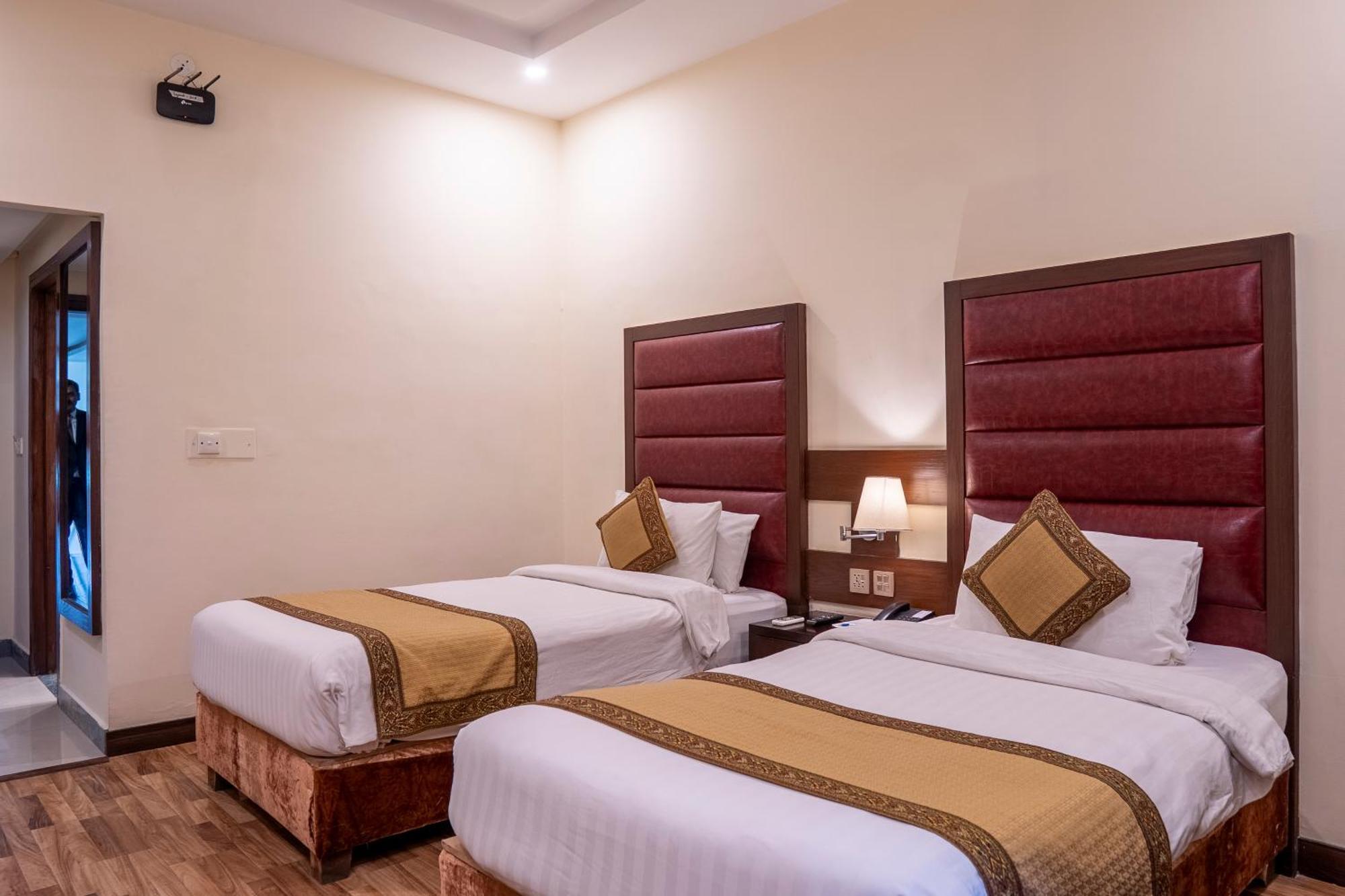 Legend Hotel Ісламабад Екстер'єр фото